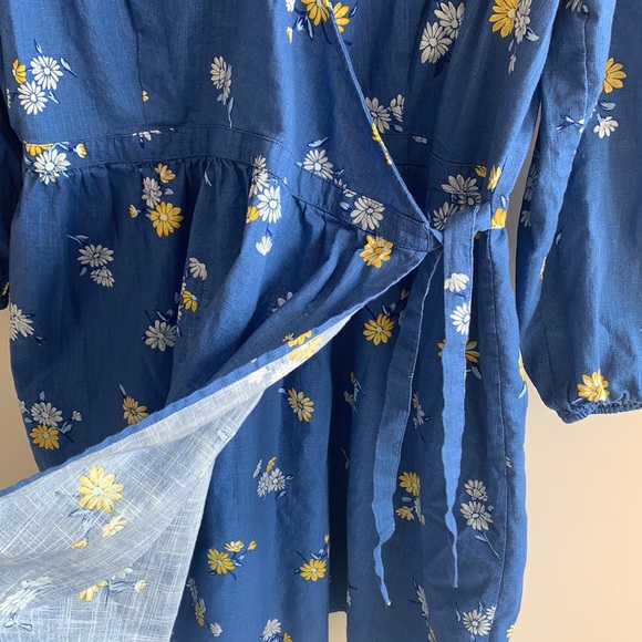 Old Navy Floral Wrap Dress - Picture 6 of 7